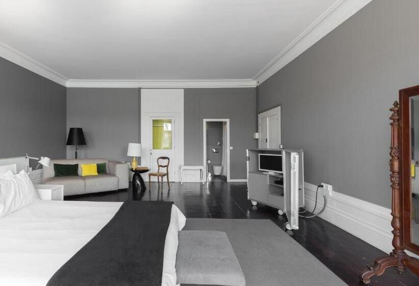 Junior suite with river view, Guestready Innvict Building