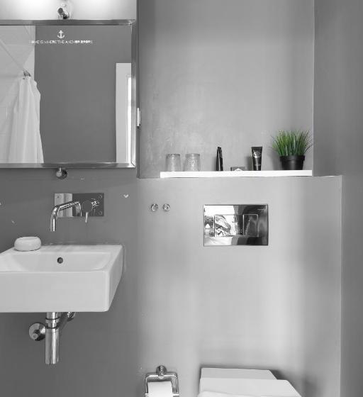 Deluxe room with river view, Guestready Innvict Building