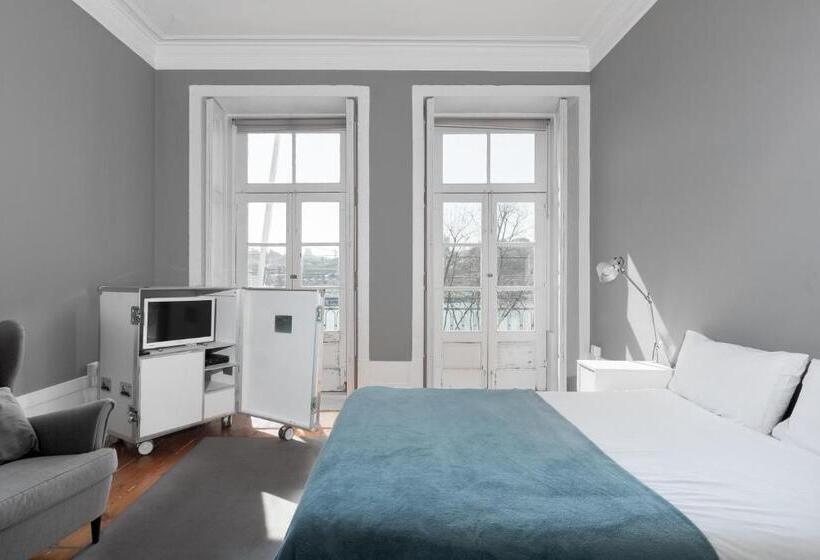 Deluxe room with river view, Guestready Innvict Building