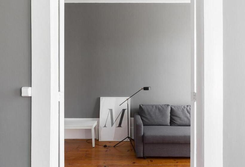 سوئیت با چشمانداز رودخانه, Guestready Innvict Building