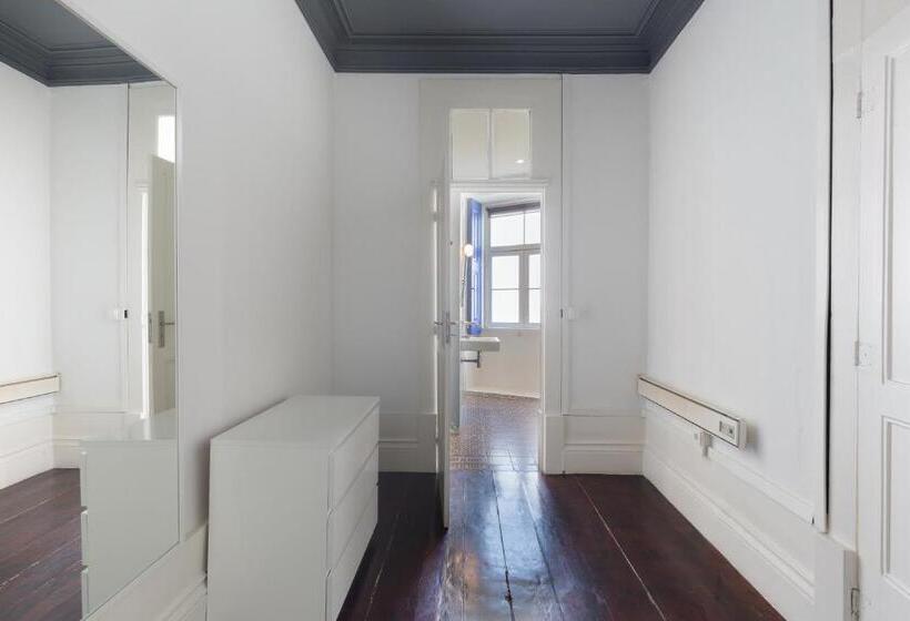 سوییت, Guestready Innvict Building