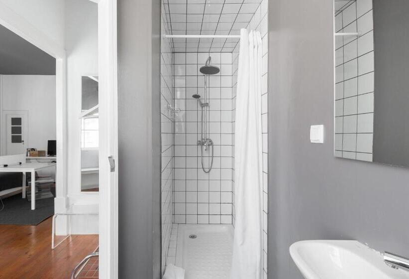 اتاق استاندارد, Guestready Innvict Building