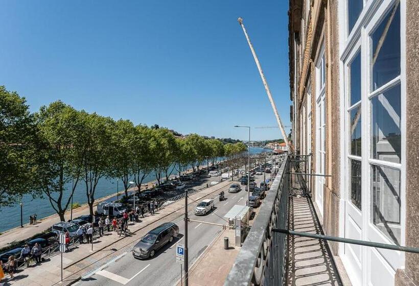 سوییت سوپریور, Guestready Innvict Building