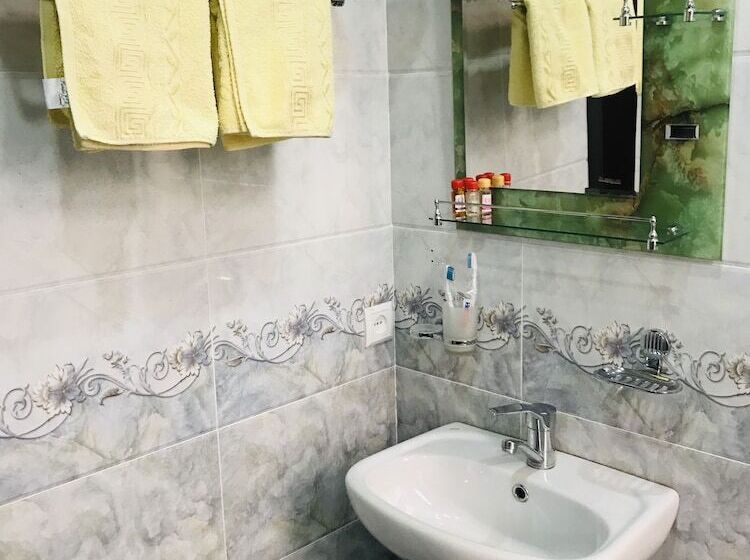 Habitació Quàdruple Estàndard, Rahat Palace