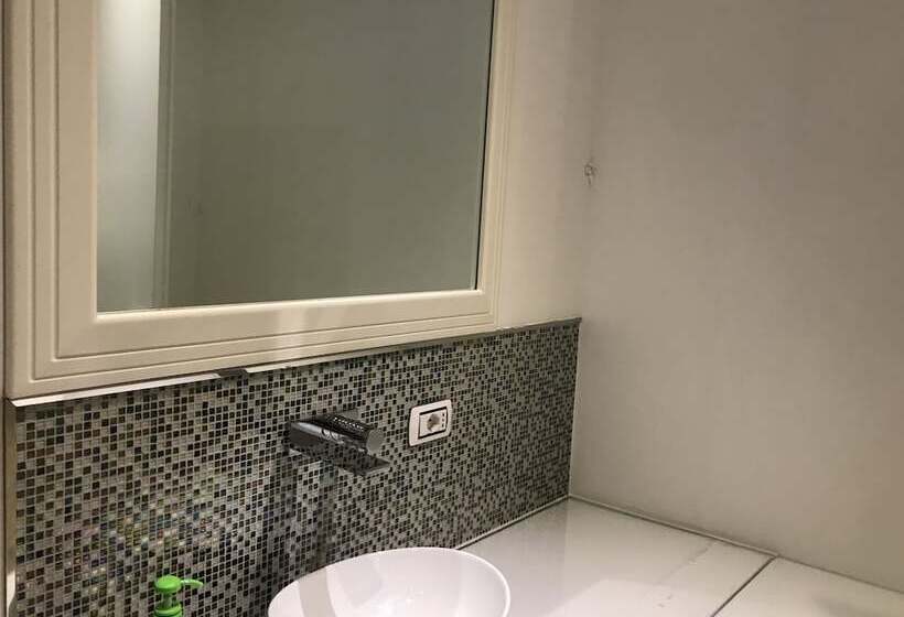 חדר אקונומי, Room 110 Bari  Guesthouse