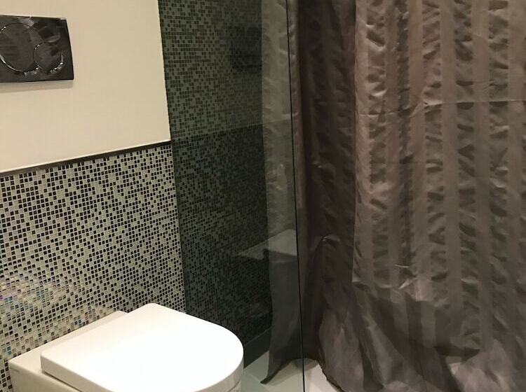 חדר אקונומי, Room 110 Bari  Guesthouse