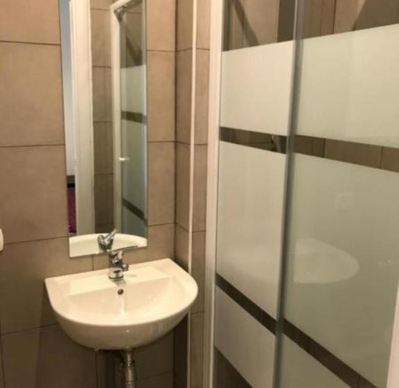 اتاق لوکس, Room 110 Bari  Guesthouse