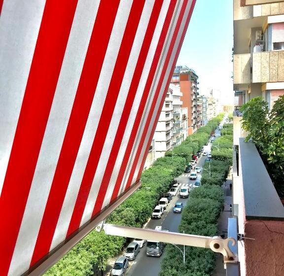 חדר סטנדרט לשלושה עם טרסה, Room 110 Bari  Guesthouse