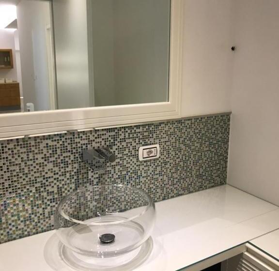 اتاق استاندارد با سرویس بهداشتی مشترک, Room 110 Bari  Guesthouse