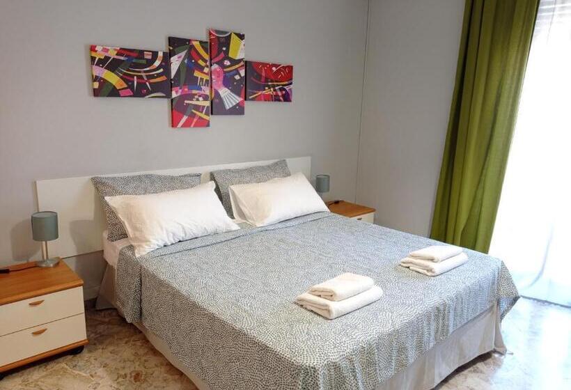 חדר סטנדרט עם מרפסת, Room 110 Bari  Guesthouse