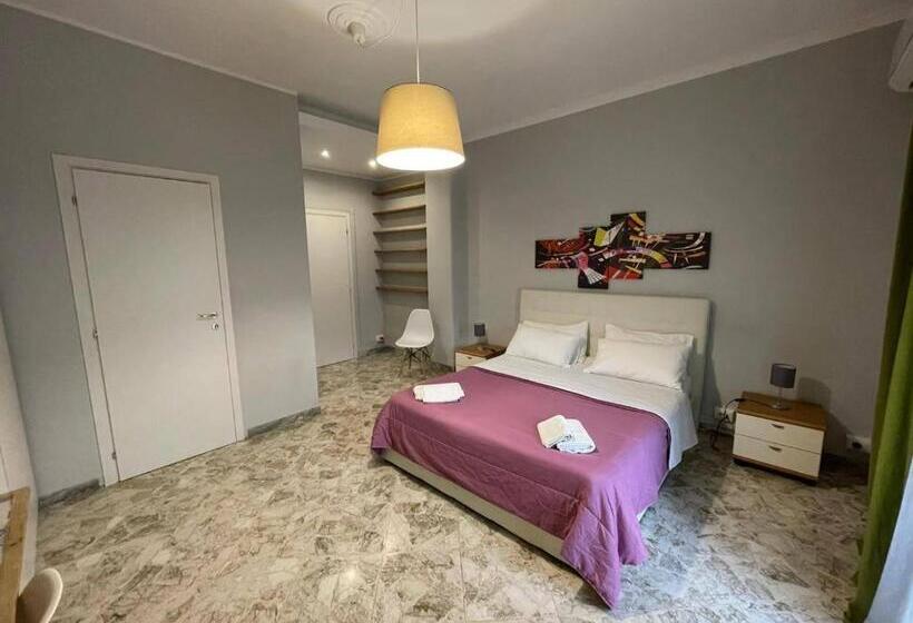 חדר סטנדרט עם מרפסת, Room 110 Bari  Guesthouse