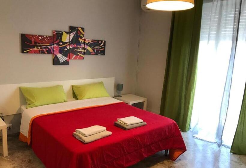 חדר סטנדרט עם מרפסת, Room 110 Bari  Guesthouse