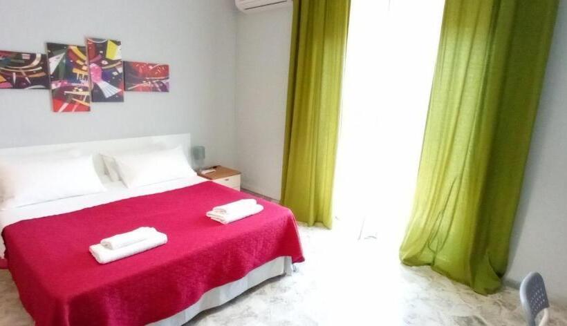 חדר סטנדרט עם מרפסת, Room 110 Bari  Guesthouse