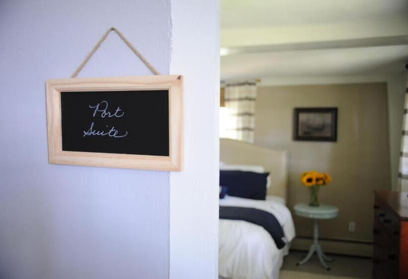 带大床的豪华间, Cedar Hill Farm B & B