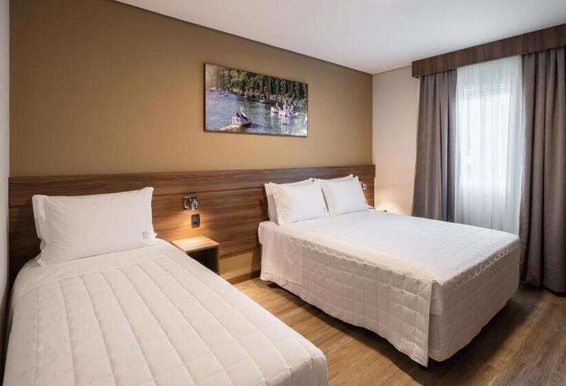 חדר דלוקס לשלושה, Fioreze Primo