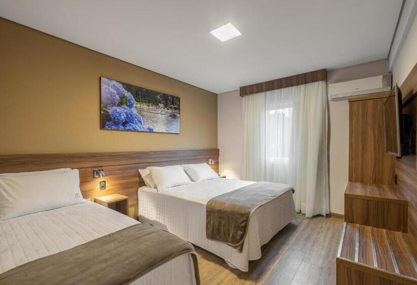 חדר דלוקס לשלושה, Fioreze Primo