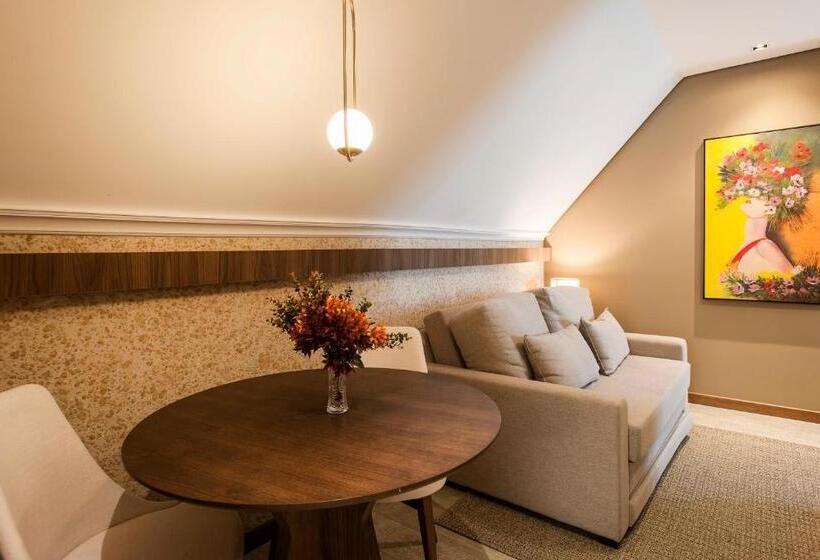 מיטת קינג בסוויטה, Fioreze Primo