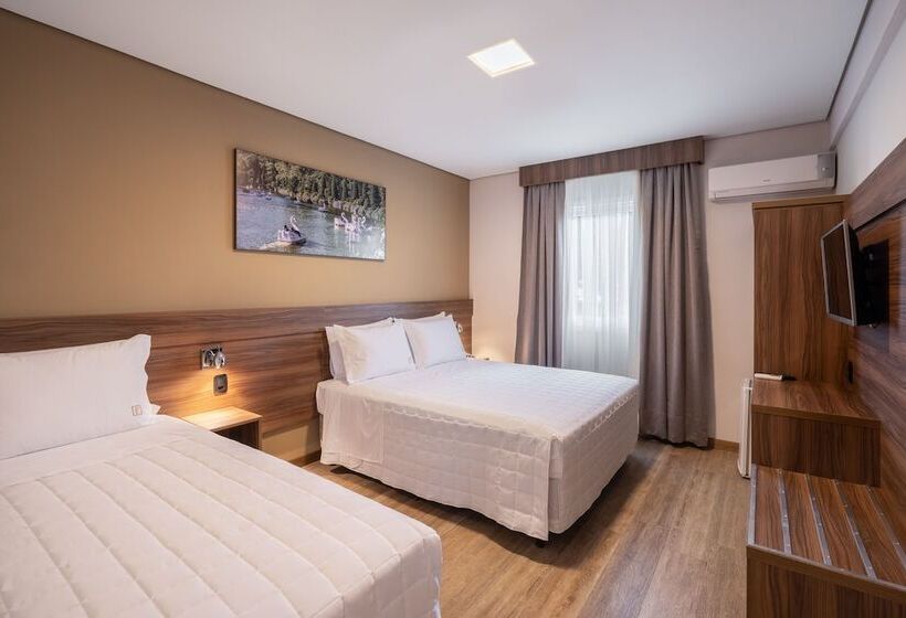 חדר דלוקס לשלושה, Fioreze Primo