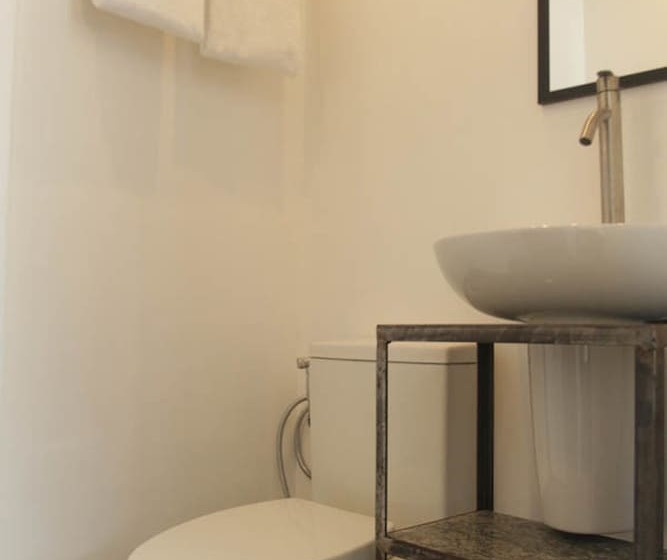 Escritório Estándar, Gomez House