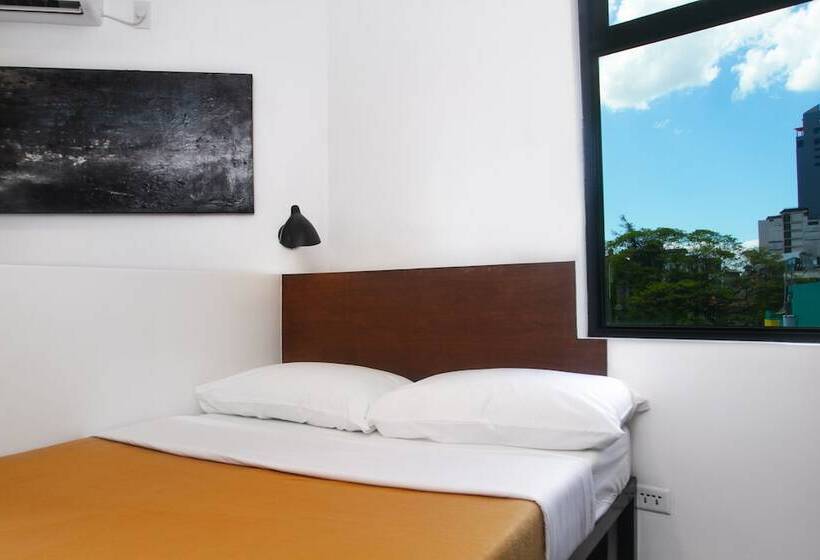 Escritório Estándar, Gomez House