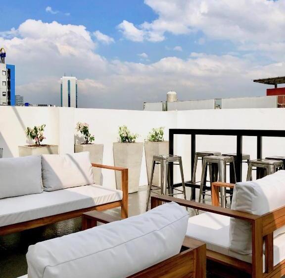 Quarto Triplo Estandar, Gomez House