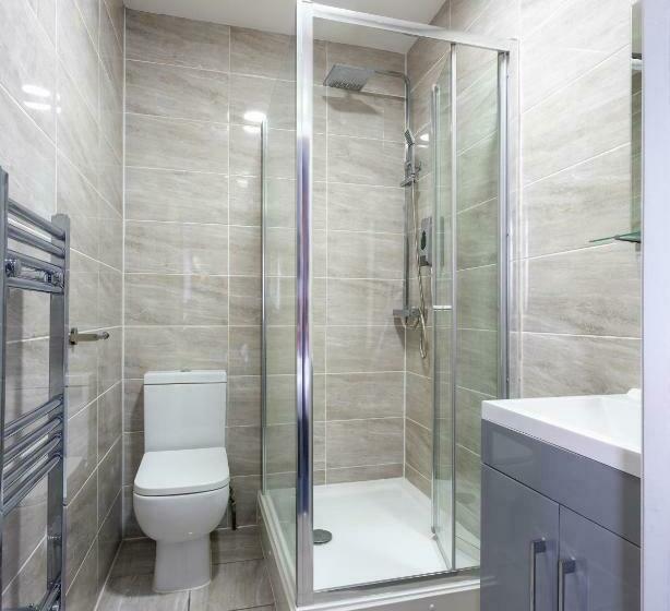 Standard Single Room, Wellesley