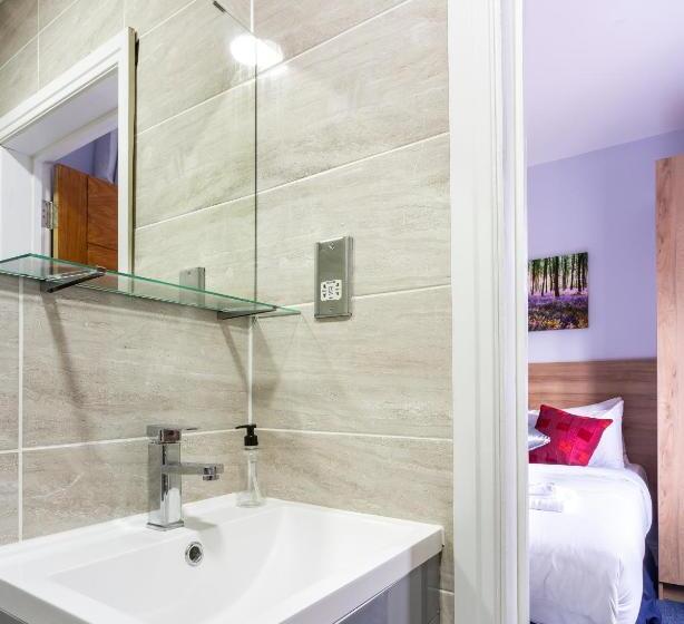 スタンダードルーム, Wellesley