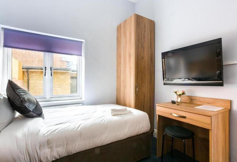 Standard Single Room, Wellesley