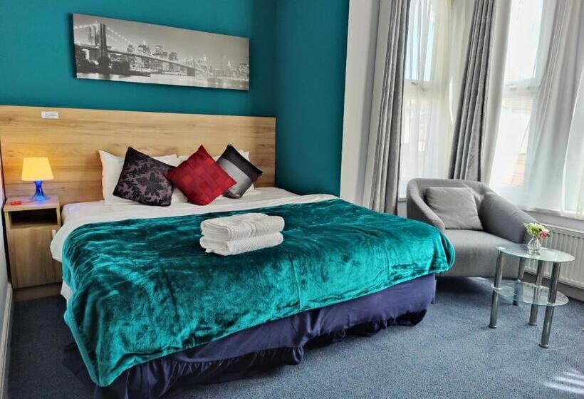 キングサイズベッドのスタンダードルーム, Wellesley