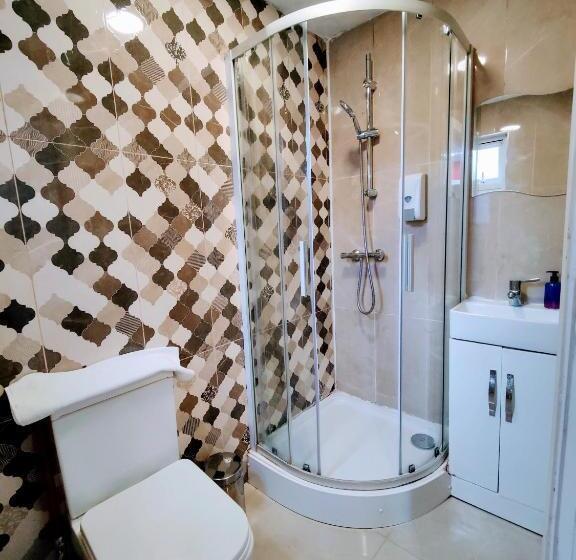 デラックススイート, Wellesley