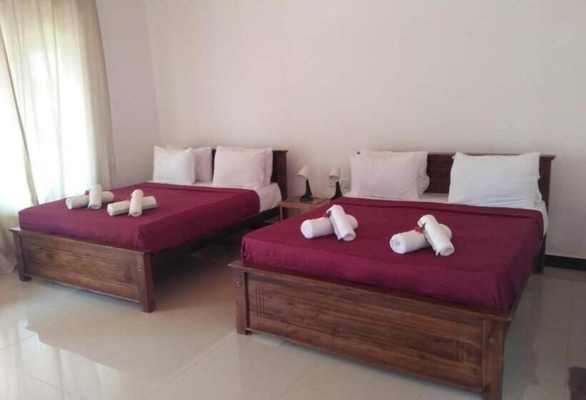 정원 전망 4인용 스탠다드 룸, Italian Guest