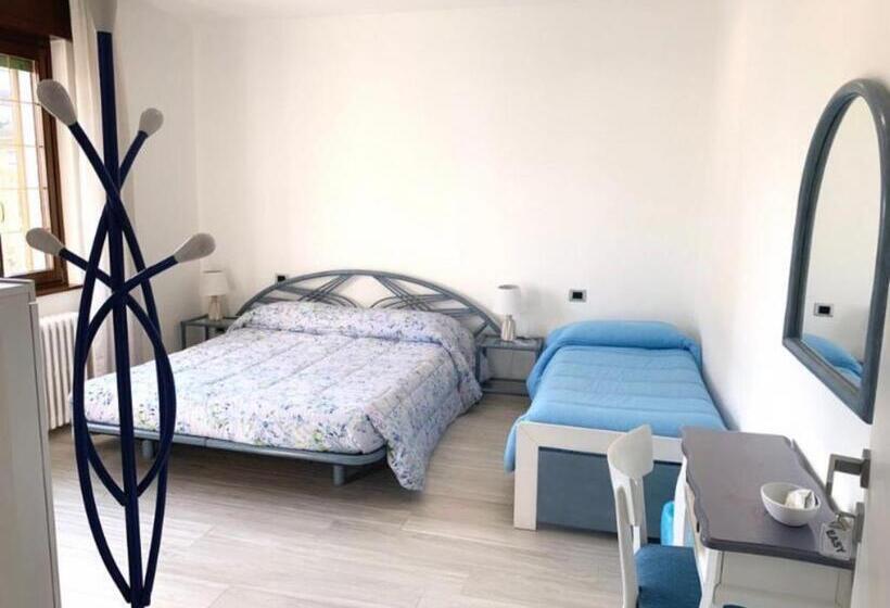 اتاق استاندارد سه نفره, B&b La Coccola