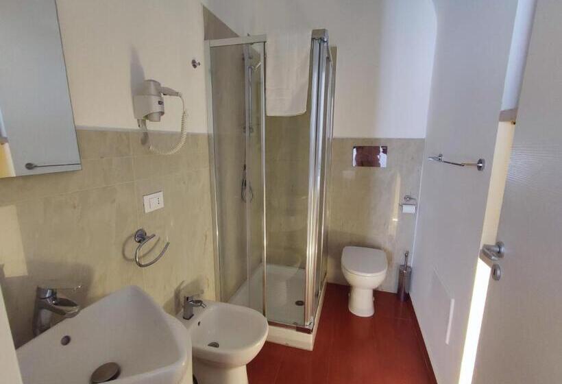 발코니 디럭스 룸, Yhomisus