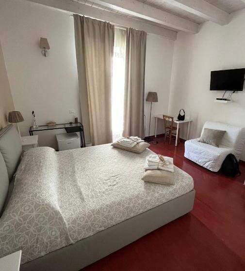 발코니 디럭스 룸, Yhomisus