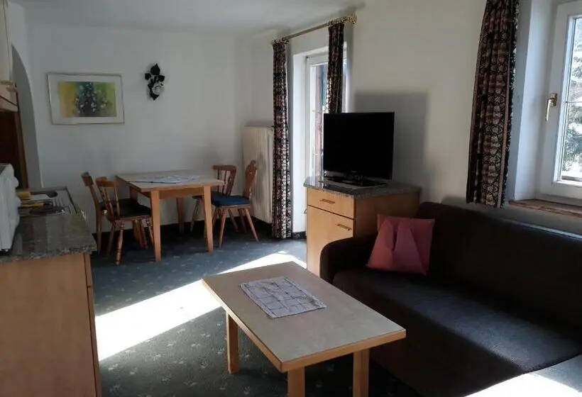 آپارتمان 1 خوابه با بالکن, Das Christine Appartement