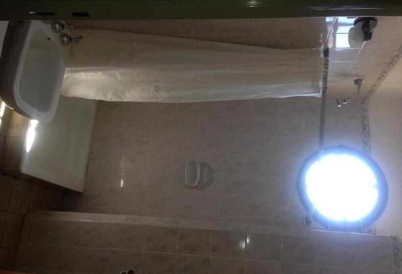 غرفة قياسية, Continental Cosquin