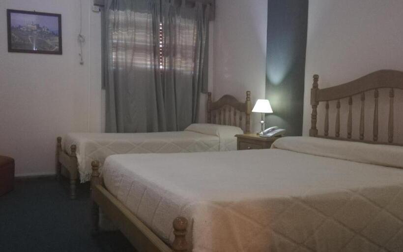 غرفة قياسية ثلاثية, Continental Cosquin