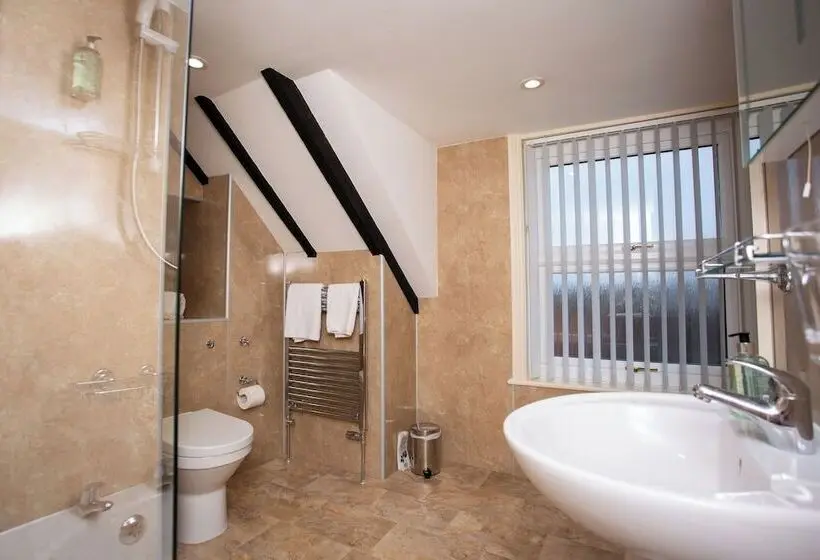Standard Room, The Olde Ship Inn