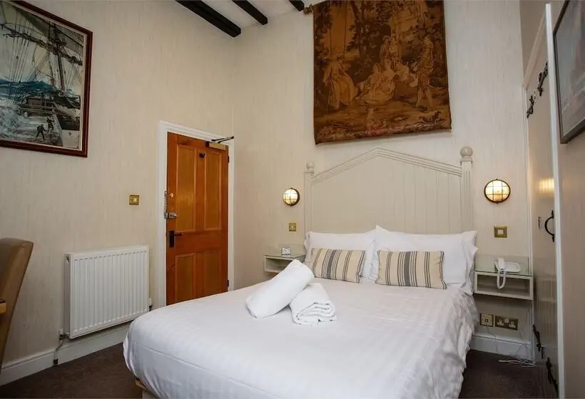 Standard Room, The Olde Ship Inn