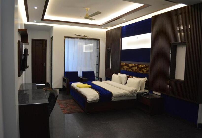 Номер Superior, Jjk Rukmini Vilas Hotel & Banquet