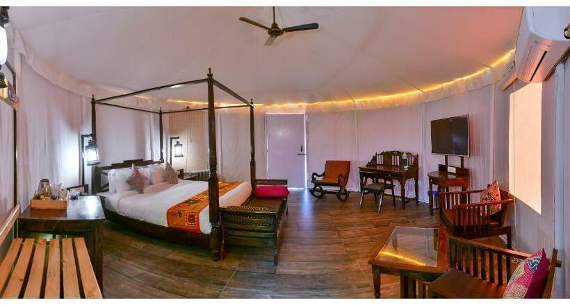 스탠다드 룸 킹사이즈 침대, Fort Aranya