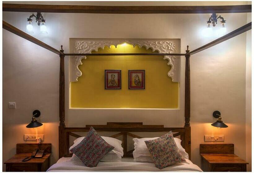 디럭스 룸, Fort Aranya