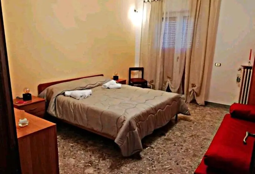 スタンダードトリプルルーム, A Casa Di Raffy