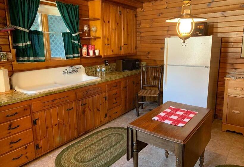 스탠다드 스튜디오 킹침대, Abe's Spring Street Guest House