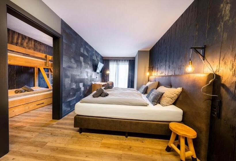 חדר משפחתי, Herz3 Hotel Bar Restaurant Trattoria