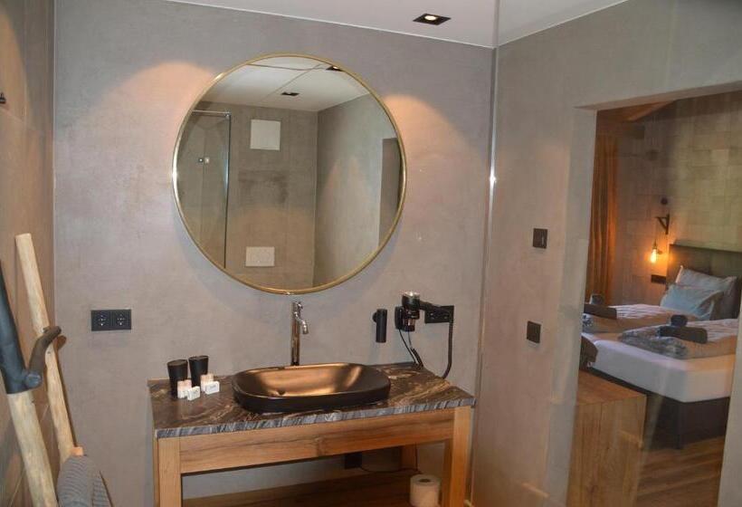 חדר סופריור עם מרפסת, Herz3 Hotel Bar Restaurant Trattoria