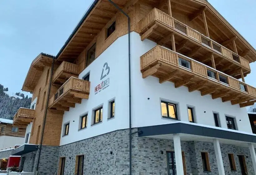 バルコニー付きスーペリアルーム, Herz3 Hotel Bar Restaurant Trattoria
