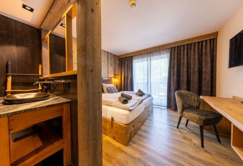 חדר סטנדרט עם מרפסת, Herz3 Hotel Bar Restaurant Trattoria