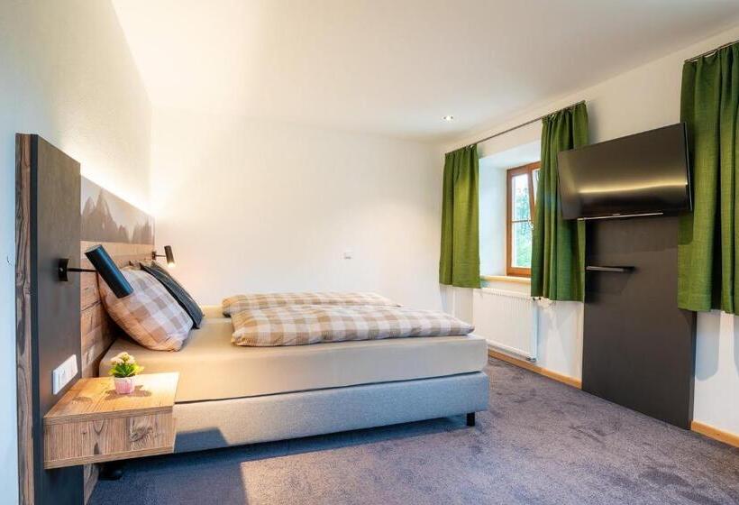 디럭스 룸, Rait´ner Wirt