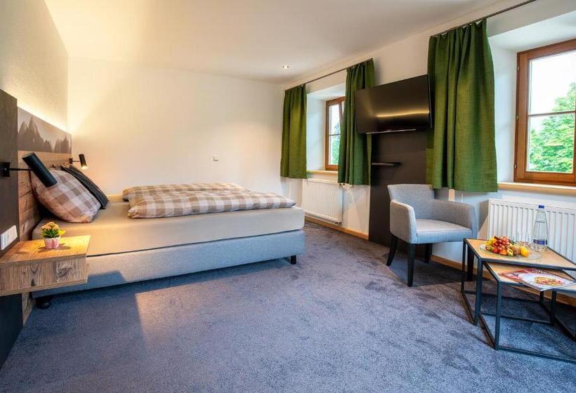 디럭스 룸, Rait´ner Wirt